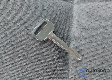 2000 Toyota Camry Le from USA, damaged, VIN 4T1BG22K6YU960230